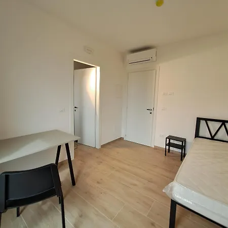 Garibaldi 16 Bed & Breakfast Legnaro